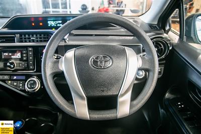 2016 Toyota Aqua - Thumbnail