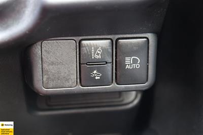 2017 Toyota Aqua - Thumbnail