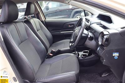 2017 Toyota Aqua - Thumbnail