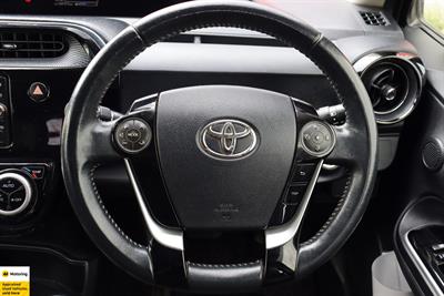 2017 Toyota Aqua - Thumbnail