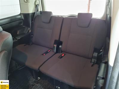 2015 Toyota Noah - Thumbnail