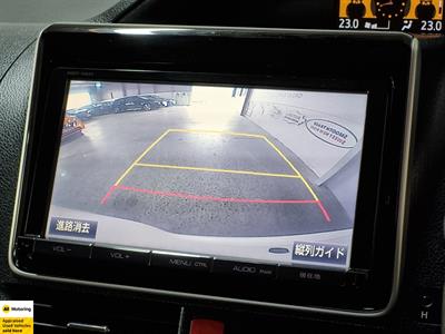 2015 Toyota Noah - Thumbnail