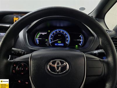 2015 Toyota Noah - Thumbnail