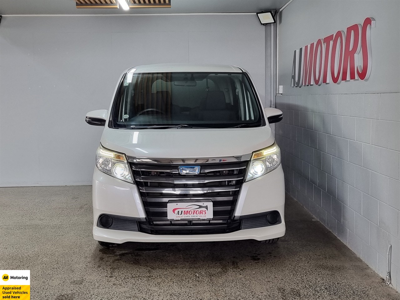 2015 Toyota Noah