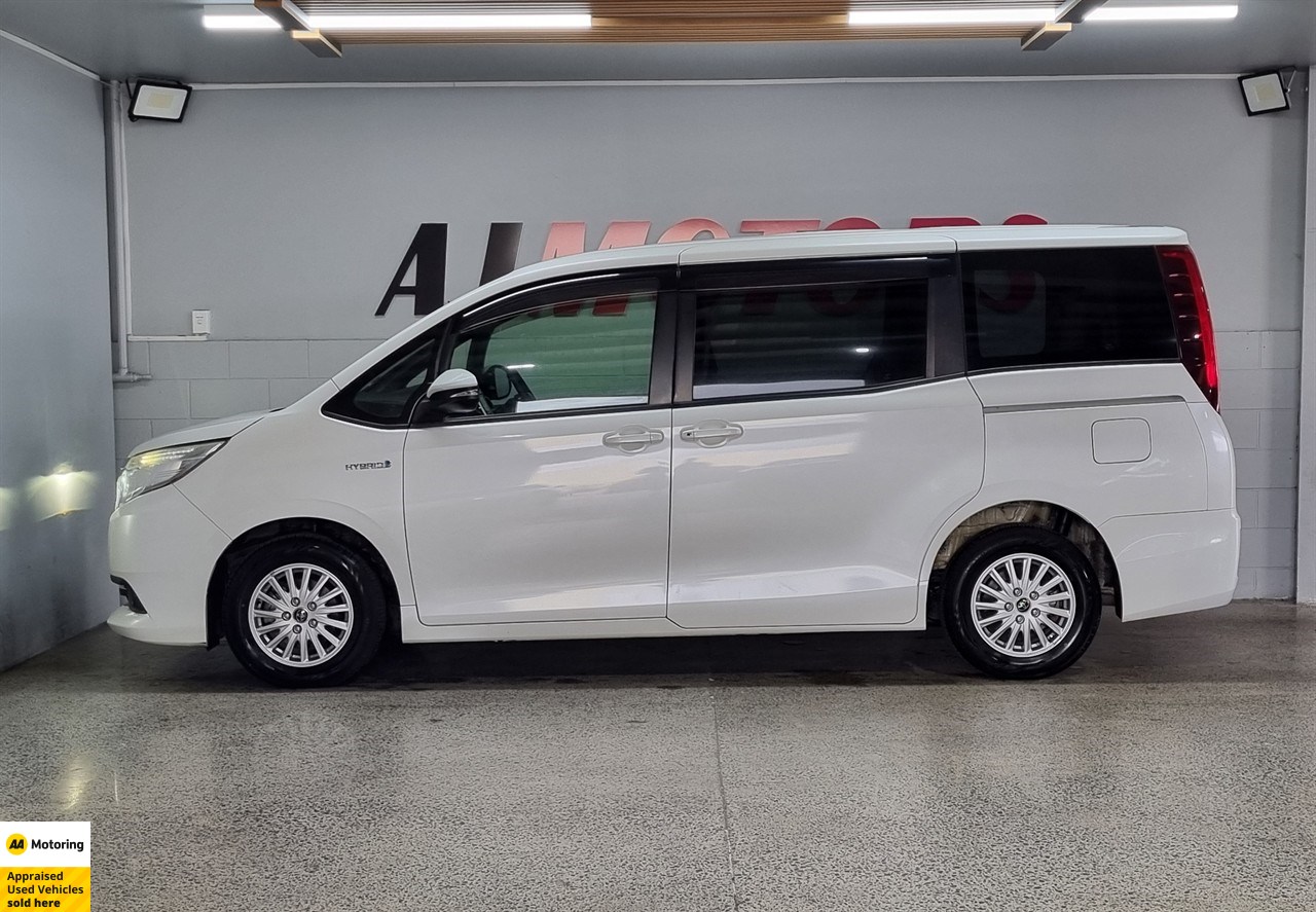 2015 Toyota Noah