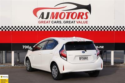 2018 Toyota Aqua - Thumbnail