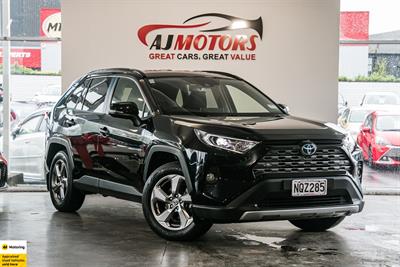 2021 Toyota RAV4 - Thumbnail