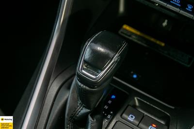 2021 Toyota RAV4 - Thumbnail