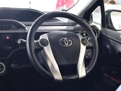 2015 Toyota Aqua - Thumbnail