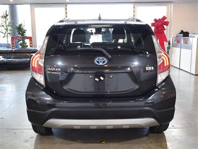 2015 Toyota Aqua - Thumbnail