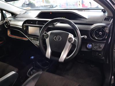 2015 Toyota Aqua - Thumbnail