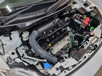 2022 Suzuki Swift - Thumbnail