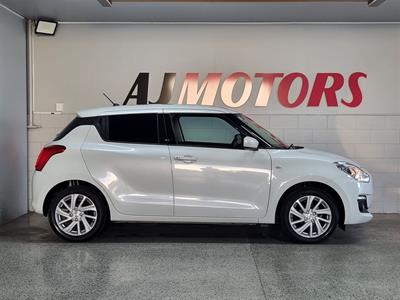 2022 Suzuki Swift - Thumbnail