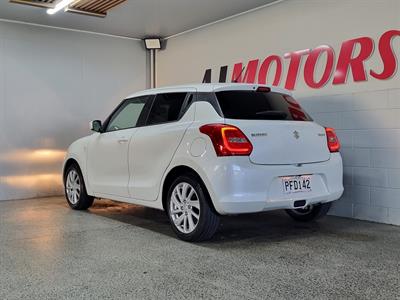 2022 Suzuki Swift - Thumbnail