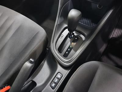 2021 Toyota Yaris - Thumbnail