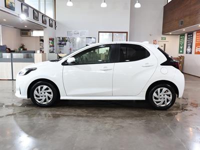 2021 Toyota Yaris - Thumbnail