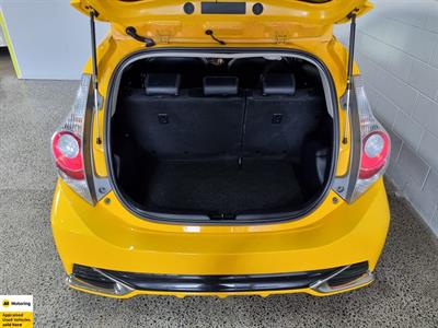 2014 Toyota Aqua - Thumbnail