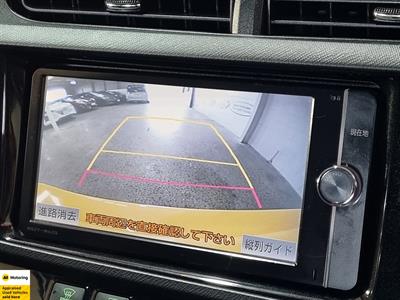 2014 Toyota Aqua - Thumbnail