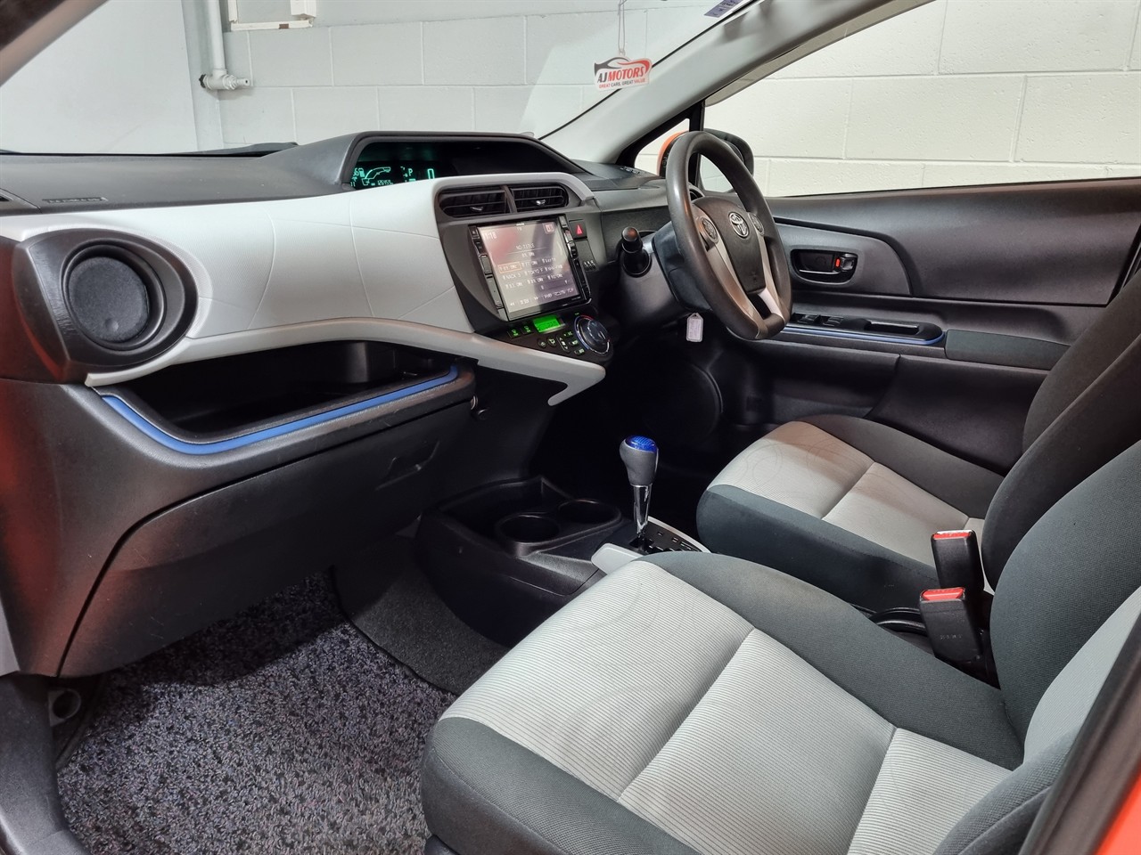 2013 Toyota Aqua