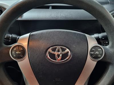 2013 Toyota Aqua - Thumbnail