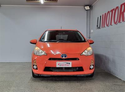 2013 Toyota Aqua - Thumbnail