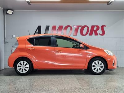 2013 Toyota Aqua - Thumbnail