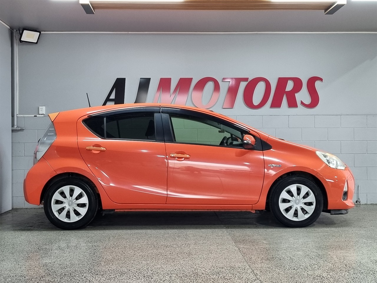 2013 Toyota Aqua
