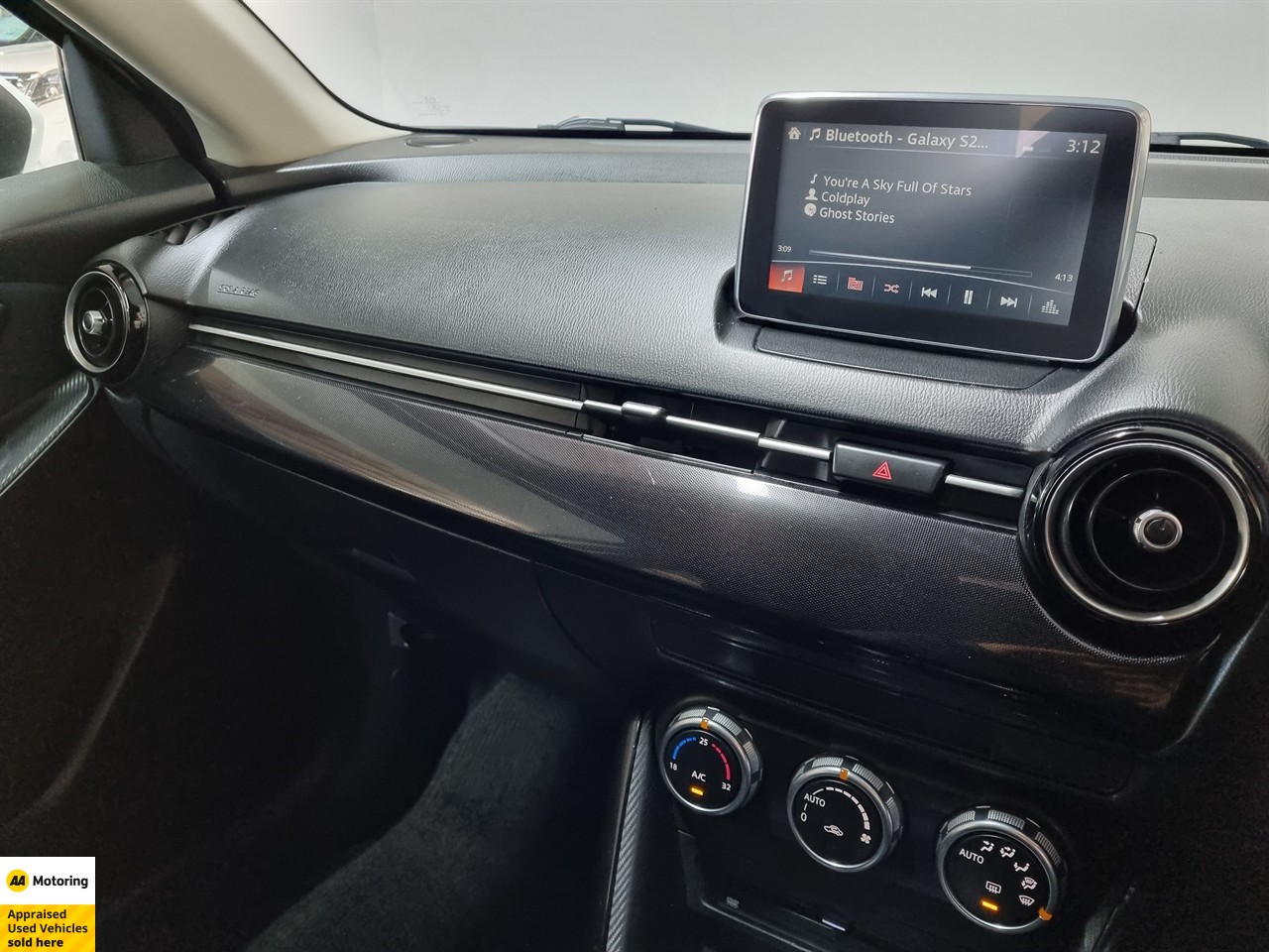 2015 Mazda Demio