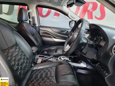 2021 Nissan Navara - Thumbnail