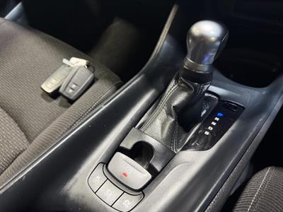 2017 Toyota C-HR - Thumbnail
