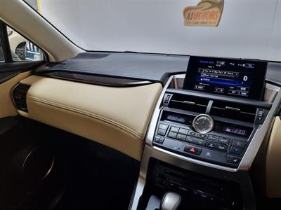 2015 Lexus NX 300h - Thumbnail