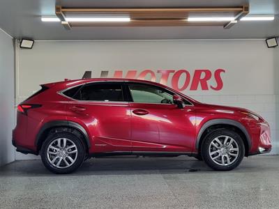 2015 Lexus NX 300h - Thumbnail