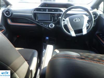 2015 Toyota Aqua - Thumbnail