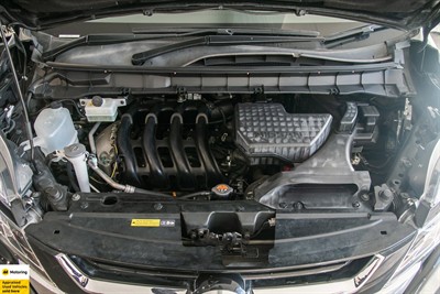 2016 Nissan Serena - Thumbnail