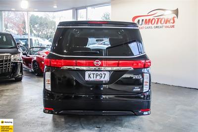 2010 Nissan Elgrand - Thumbnail