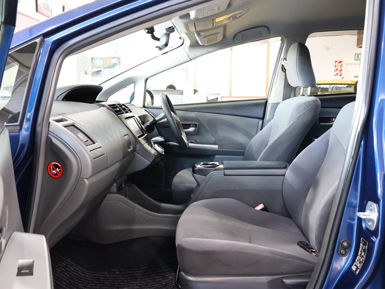 2012 Toyota Prius Alpha