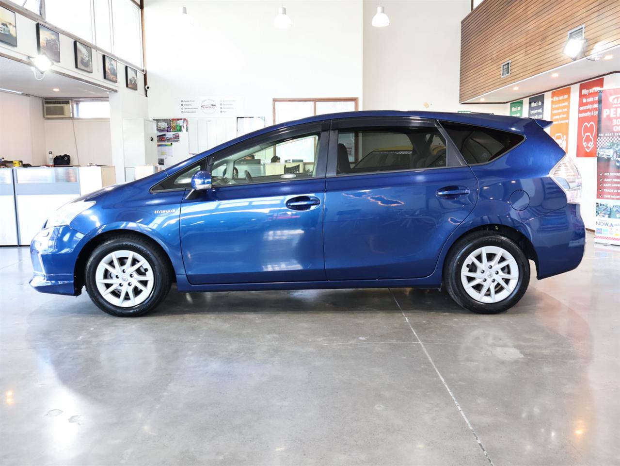 2012 Toyota Prius Alpha