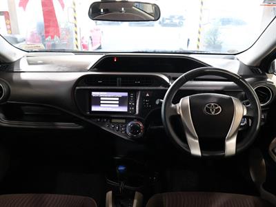 2012 Toyota Aqua - Thumbnail