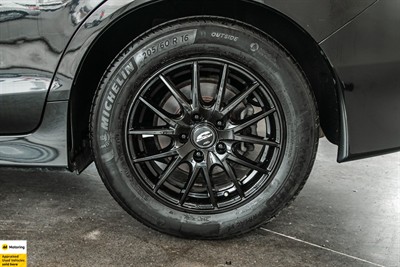 2015 Honda Jade - Thumbnail