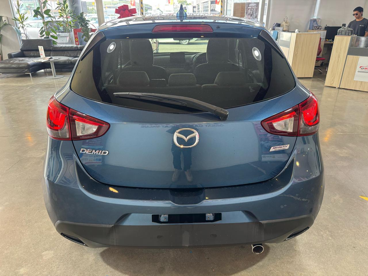 2017 Mazda Demio