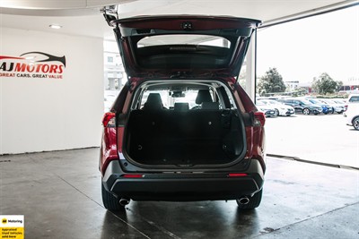 2019 Toyota RAV4 - Thumbnail