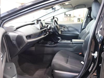 2023 Toyota Prius - Thumbnail