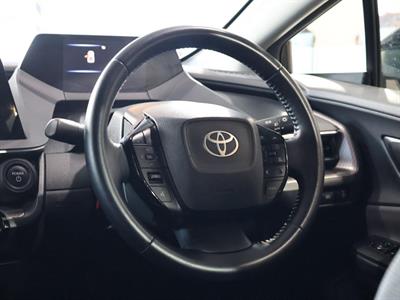 2023 Toyota Prius - Thumbnail