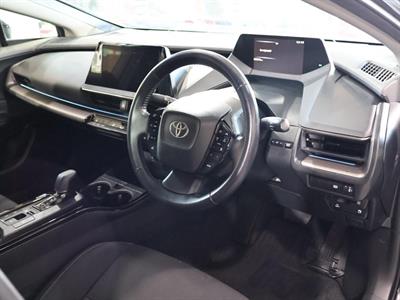2023 Toyota Prius - Thumbnail