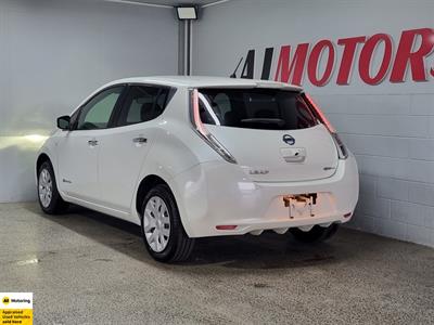 2016 Nissan Leaf - Thumbnail