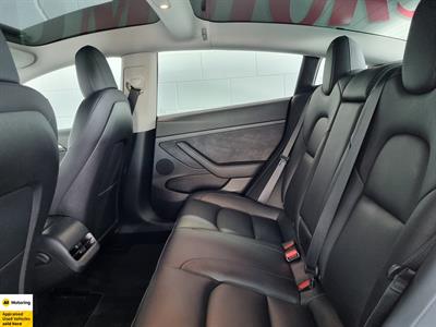 2021 Tesla Model 3 - Thumbnail