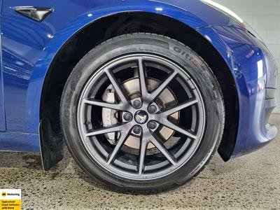 2021 Tesla Model 3 - Thumbnail