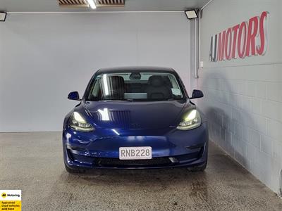 2021 Tesla Model 3 - Thumbnail