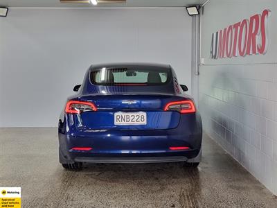 2021 Tesla Model 3 - Thumbnail