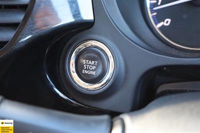 2022 Mitsubishi Outlander - Thumbnail